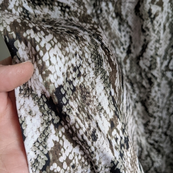 𝅺nwt DKNY Sleeveless Animal Print Jumpsuit Zip Front and Pockets - Picture 6 of 16